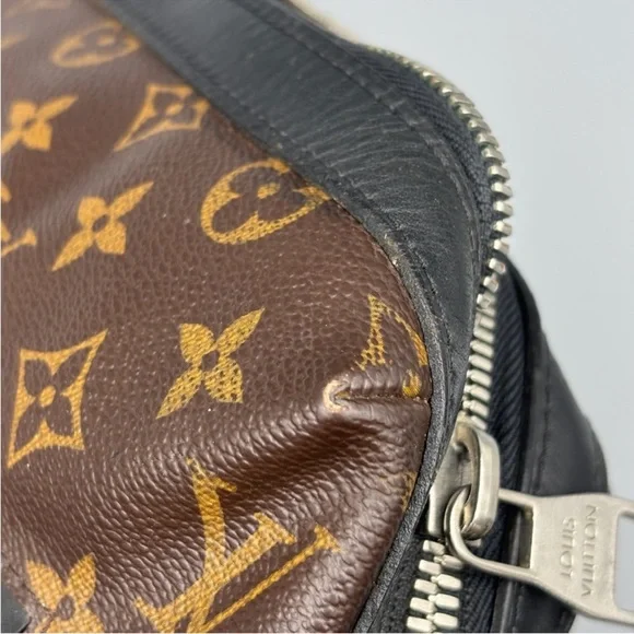LV MACASSAR MESSENGER MONOGRAM - Picture 9 of 13